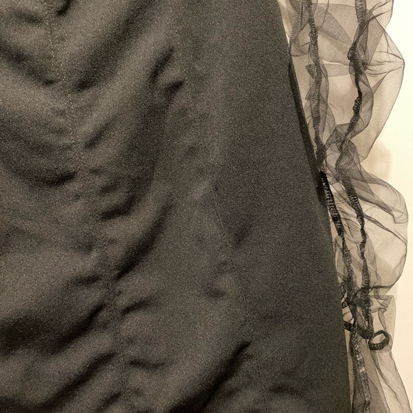 Elegant Black Dress with Sheer Sleeves - Picture 3 of 6